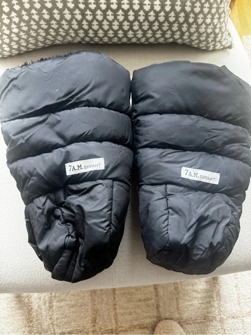 7 A.M. Enfant Black Puffer Mittens - Insulated Winter Hand Warmers